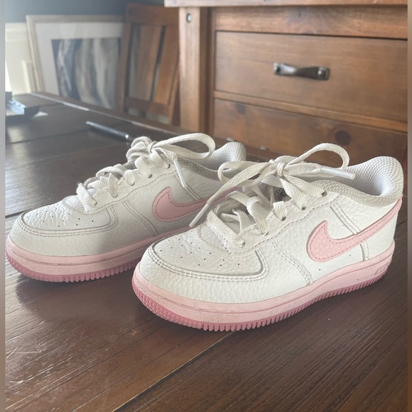Pink and white Toddler Air Force 1’s. - Picture 1 of 5